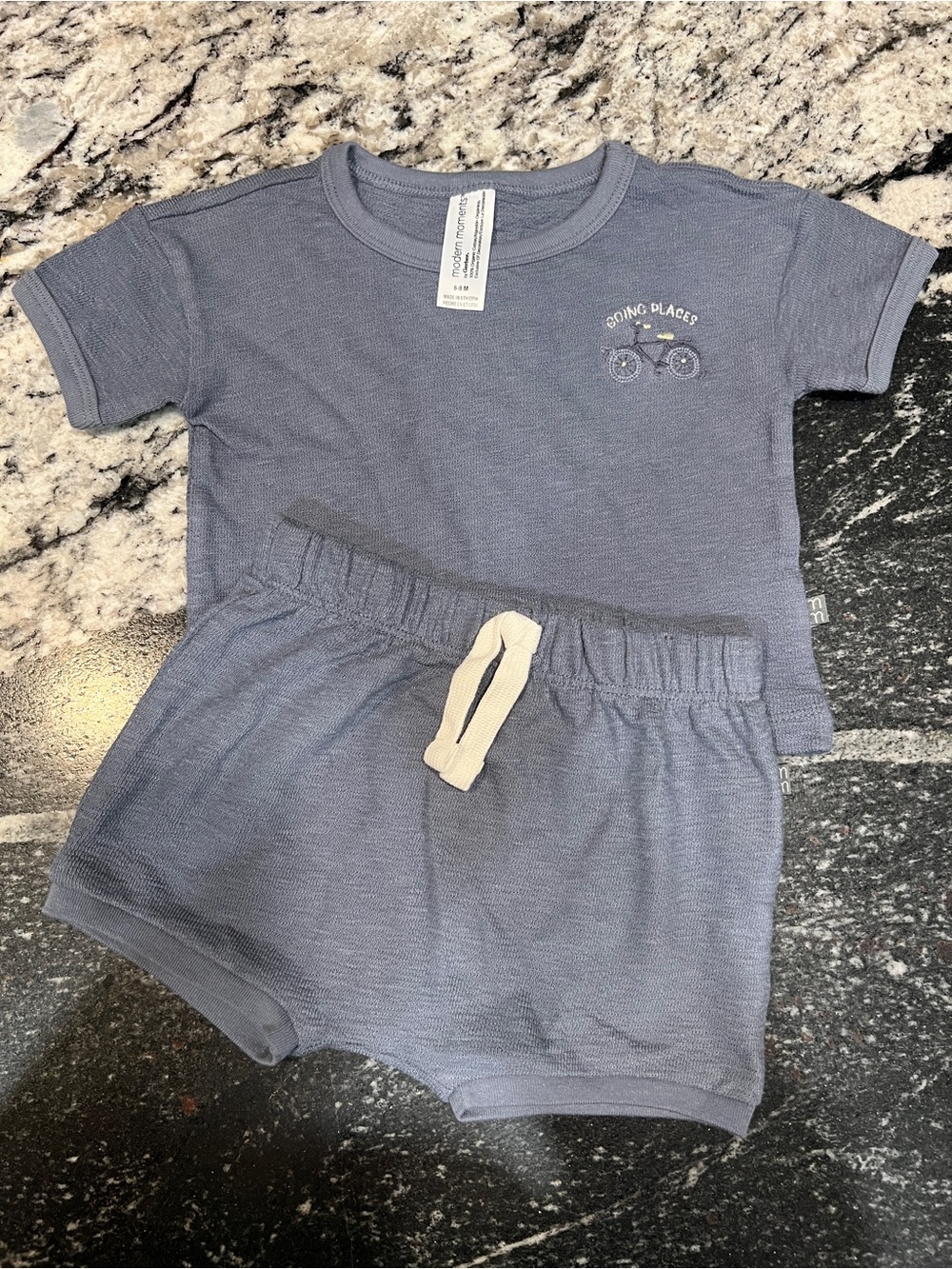 Modern Moments by Gerber Organic Cotton 2-Piece Short Set 6–9 Months